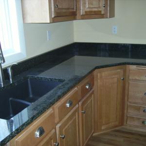 Ubatuba Kitchen Counter Picture 2